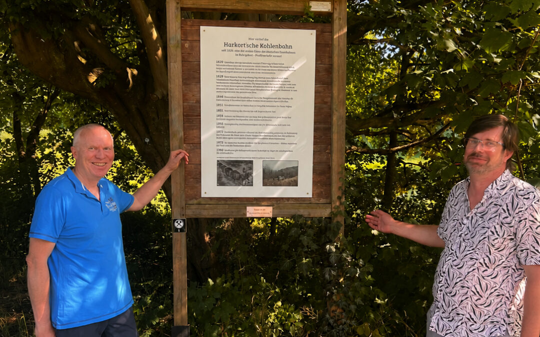 Neue Informationstafel erinnert an die Geschichte der Kohlenbahn in Silschede
